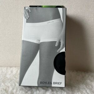 🇦🇺 NIB Black boy leg brief by Boody - last pair!